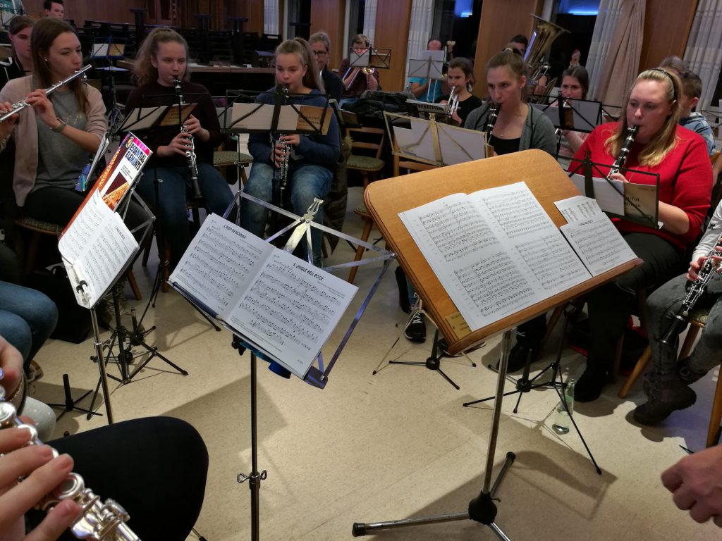 Das Jugendorchester probt für das Nikolauskonzert bei music meets metabolon