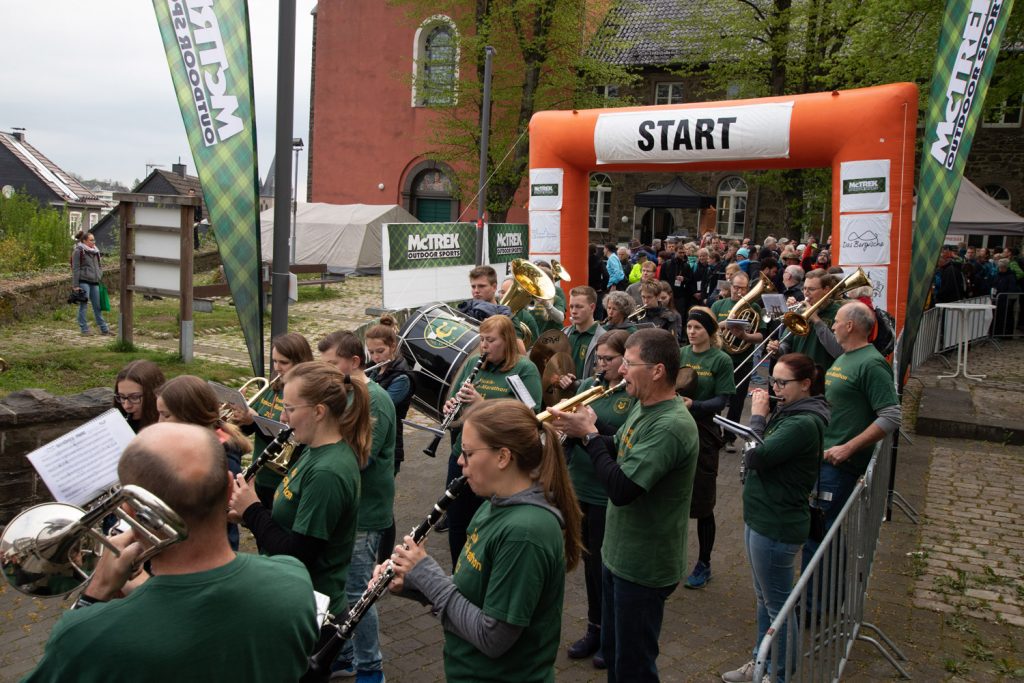 Am Samstag, den 27. April 2019 ist es genau 6 Jahre und 363 Tage her, dass wir Marsch-Marathon den Guinness-Weltrekord nach Wipperfürth geholt haben.