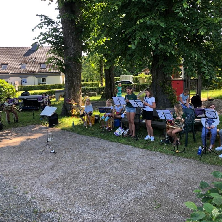 MVD Juniororchester auf dem Dohrgauler Dorftrödel